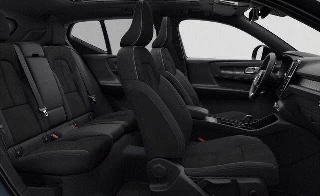 Volvo EX40 252PK Single Motor Extended Range Plus 82 kWh / Lounge Pakket / Extra getint glas / 360 Camera / 20'' velgen / Panoramadak / Zwart dak