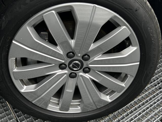 Volvo EX40 Single Motor Extended Range Business Ed. 82 kWh Parkeer camera, Verwarmde stoelen voor, Verwarmd stuurwiel, Extra getint glas, Trekhaak semi elektrisch