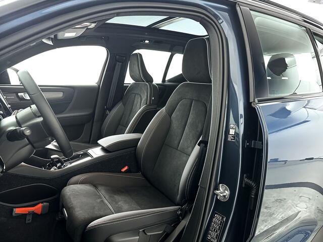 Volvo EX40 Single Motor Extended Range Plus Black Ed. 82 kWh | Panoramadak | Parkeercamera | Harman Kardon