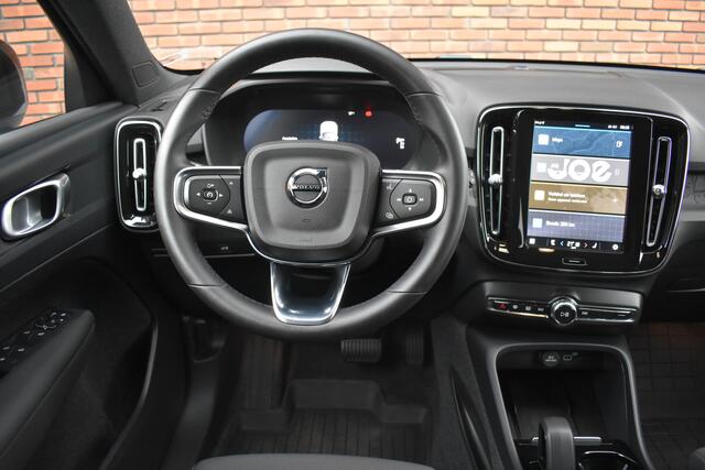 Volvo EX40 Extended Range 252PK Plus 82 kWh | Trekhaak | Stoelverwarming | Keyless |