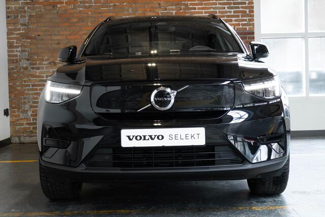Volvo EX40 Single Motor Extended Range Plus 82 kWh All-seasonbanden | Verwarmbare voorstoelen