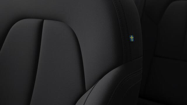 Volvo EX40 Single Motor Extended Range Plus 82 kWh | Verwacht Dec. 2025 | Harman Kardon Premium Audio | Zwart Dak | Stoel/Stuurverwarming | Keyless Entry | Achteruitrijcamera |