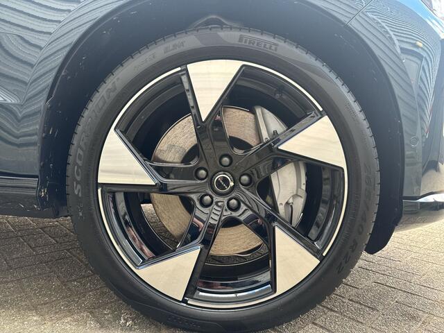 Volvo EX90 Twin Motor Performance Ultra 7p. 111 kWh / Uit voorraad leverbaar / Woolblend bekleding / 22" / Luchtvering /