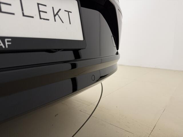 Volvo EX90 Twin Motor Ultra 7p. 111 kWh / Mullbery Red / Luchtvering / Pilot Assist Pack / Bowers en Wilkins audio / Trekhaak / Woolblend /