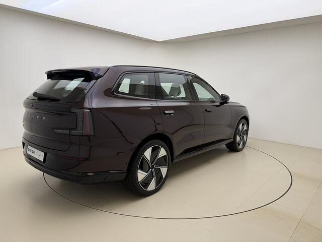 Volvo EX90 Twin Motor Ultra 7p. 111 kWh / Mullbery Red / Luchtvering / Pilot Assist Pack / Bowers en Wilkins audio / Trekhaak / Woolblend /