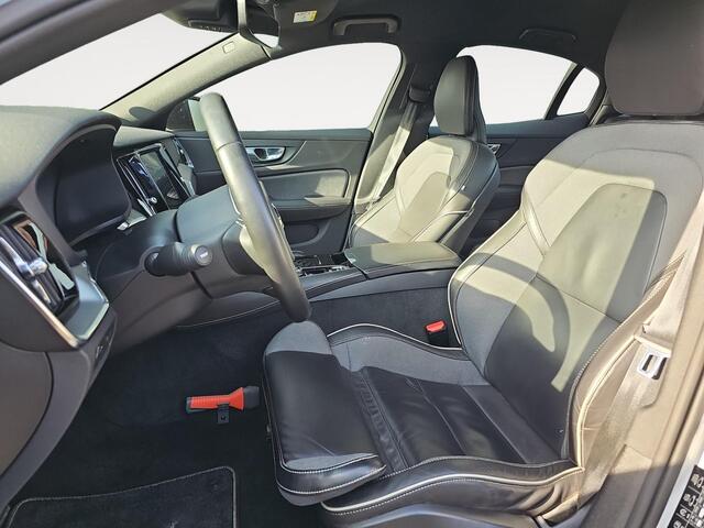 Volvo S60 2.0 T6 AWD Twin Engine R-Design Stoelverwarming | Sportstoelen | Keyless Entry |