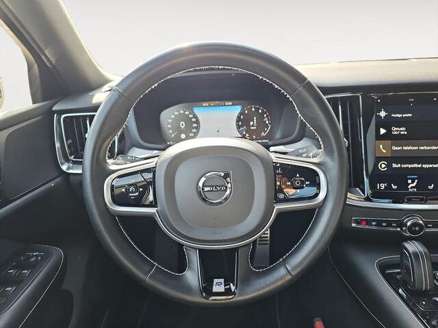 Volvo S60 2.0 T6 AWD Twin Engine R-Design Stoelverwarming | Sportstoelen | Keyless Entry |