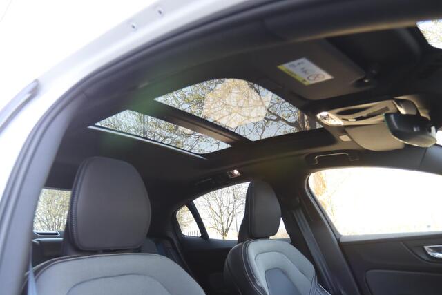 Volvo S60 2.0 RECHARGE T6 AWD R-DESIGN AUT. | PANO | 360 | HUD | LED | ACC | CARPLAY | HARMAN/KARDON | MEMORY