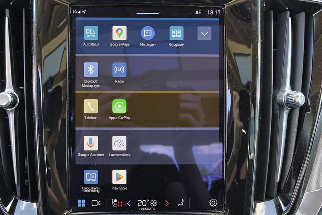 Volvo S60 Recharge T8 AWD Ultimate Dark - LONG RANGE - Panorama/schuifdak - IntelliSafe Assist & Surround - 360º Camera - Harman/Kardon audio - Adaptieve LED koplampen - Verwarmde voorstoelen, stuur & achterbank - Parkeersensoren voor & achter - Elektr. bedienb. vo