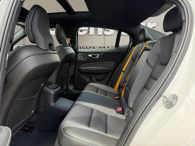 Volvo S60 2.0 T8 AWD Polestar Engineered | Bowers & Wilkins Audio | Panoramadak | Sportstoelen | Stoelverwarming |