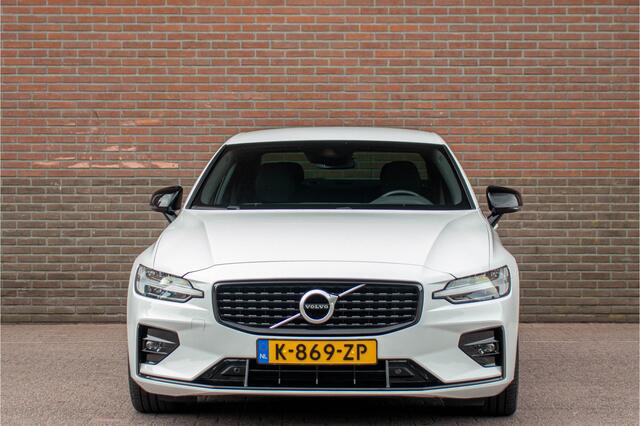Volvo S60 B4 R-Design, Harman/Kardon, Stoel & Stuurverwarming, Trekhaak, Camera, Memory, Carplay, Adaptive Cruise.