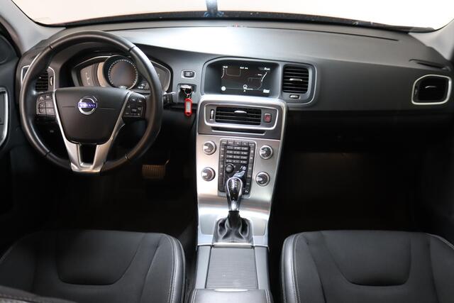 Volvo S60 1.5 T2 Kinetic, Trekhaak, Automaat, Navigatie, Stoelverwarming, 77dkm!