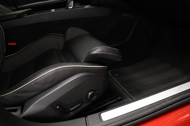 Volvo S60 2.0 B4 R-Design | CLIMATE PRO / AUDIO & PARK ASSIST- PACK | STUURVERWARMING | CAMERA