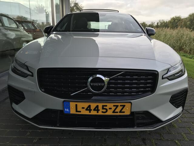 Volvo S60 2.0 Recharge T6 AWD R-Design | Rijklaar incl 12 mnd Bovag | Panoramadak Keyless DAB Stuurverwarming