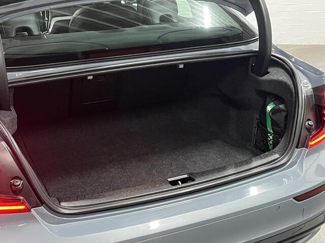 Volvo S60 2.0 Recharge T8 Ultimate Dark Massage | Open dak | Bowers & Wilkins | Adapt. Cruise | Head-up | 360 graden camera