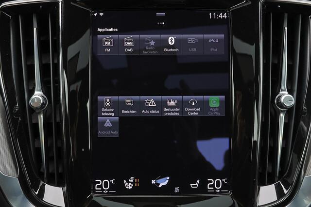 Volvo S60 Recharge T8 AWD R-Design - Panorama/schuifdak - IntelliSafe Assist - 360º Camera - Harman/Kardon audio - Adaptieve LED koplampen - Verwarmde voorstoelen & stuur - Parkeersensoren voor & achter - Elektr. bedienb. voorstoelen met geheugen - 19' LMV