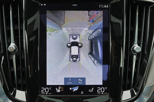 Volvo S60 Recharge T8 AWD R-Design - Panorama/schuifdak - IntelliSafe Assist - 360º Camera - Harman/Kardon audio - Adaptieve LED koplampen - Verwarmde voorstoelen & stuur - Parkeersensoren voor & achter - Elektr. bedienb. voorstoelen met geheugen - 19' LMV