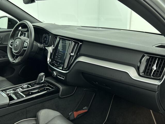 Volvo S60 2.0 T6 AWD Twin Engine R-Design / Navi / Cruise-adap / Harman Kardon / Lederen Int / Panorama schuifdak / Carplay / Apk 04-2026