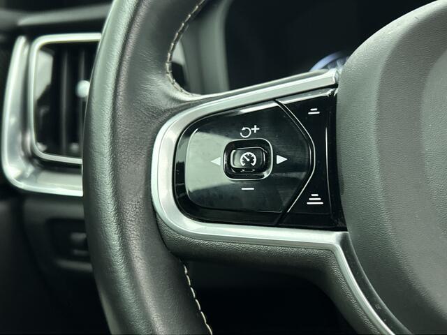 Volvo S60 2.0 T6 AWD Twin Engine R-Design / Navi / Cruise-adap / Harman Kardon / Lederen Int / Panorama schuifdak / Carplay / Apk 04-2026