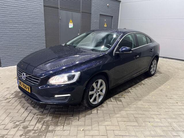 Volvo S60 T2 Nordic+ | Automaat | Stoelverwarming | Navigatie | 17 Inch | PDC Achter