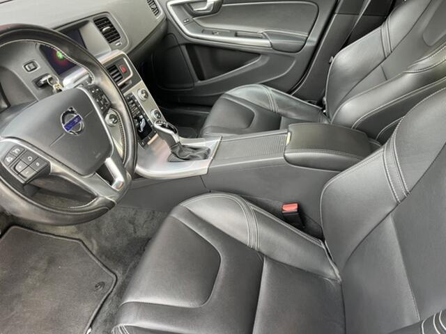 Volvo S60 1.5 T2 Polar+ Dynamic | Automaat | Nav | Leer | 17"LMV