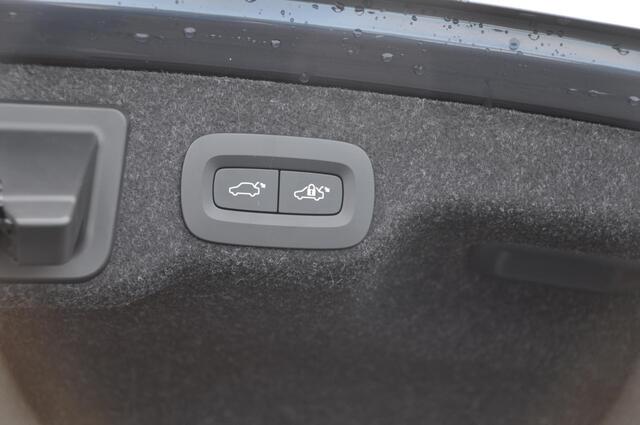 Volvo S90 B5 264PK Automaat Ultimate Bright / Adaptive cruise control/ Parkeersensoren met camera/ Harman Kardon audio, Panoramadak/ Head up display/ BLIS/ Apple carplay/ Leder dashboard