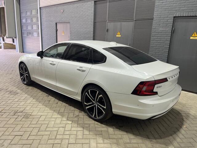 Volvo S90 T8 AWD Ultimate Dark | Luchtvering Achter | Head-Up | harman/kardon | 360° Camera | Schuif/kanteldak