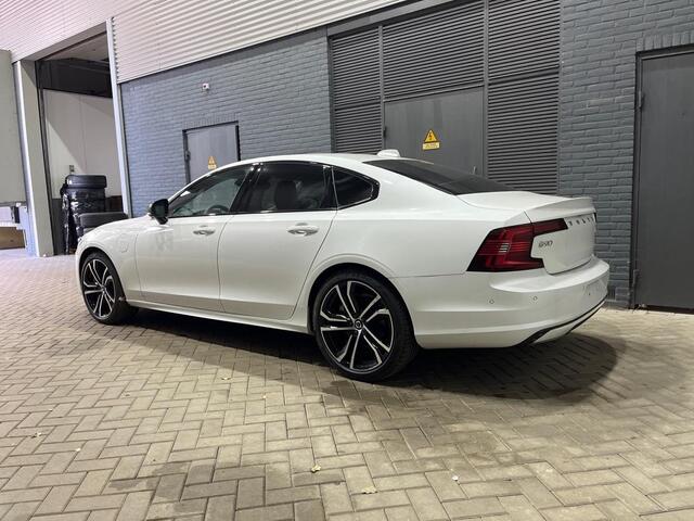 Volvo S90 T8 AWD Ultimate Dark | Luchtvering Achter | Bowers&Wilkins | Massage+Ventilatie | Schuif/kanteldak