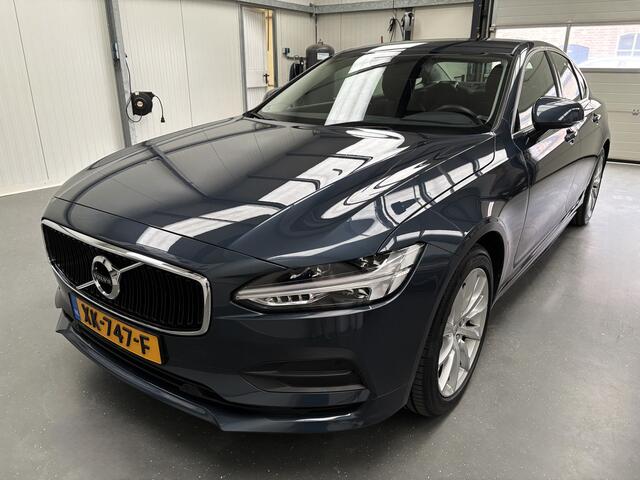 Volvo S90 2.0 T4 Momentum Als nieuw!!! | Achterbank verwarmd | Achteropkomend verkeer waarschuwing | Apple CarPlay / Android Auto incl. extra USB-poort