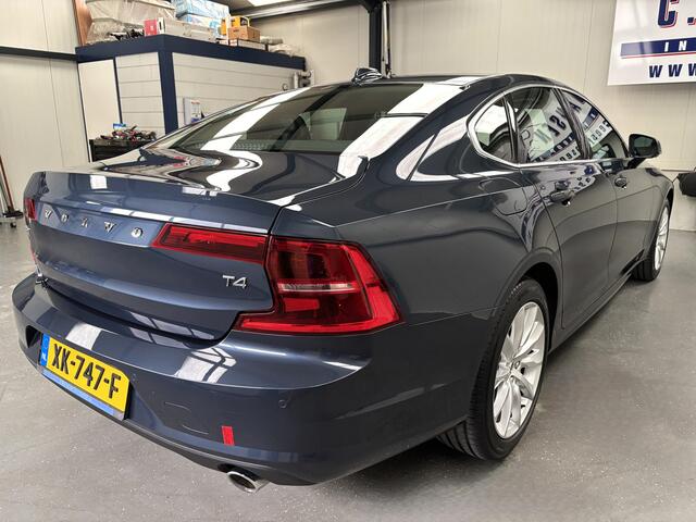 Volvo S90 2.0 T4 Momentum Als nieuw!!! | Achterbank verwarmd | Achteropkomend verkeer waarschuwing | Apple CarPlay / Android Auto incl. extra USB-poort