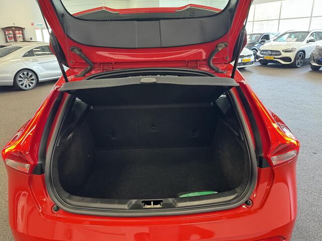 Volvo V40 2.0 T4 Business Sport NAVIGATIE, CRUISE, ECC AIRCO,