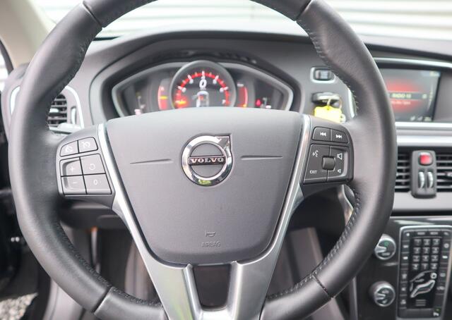 Volvo V40 2.0 T2 Momentum | voll.dealer oh.| navi | stoelverw.| jaarbeurt