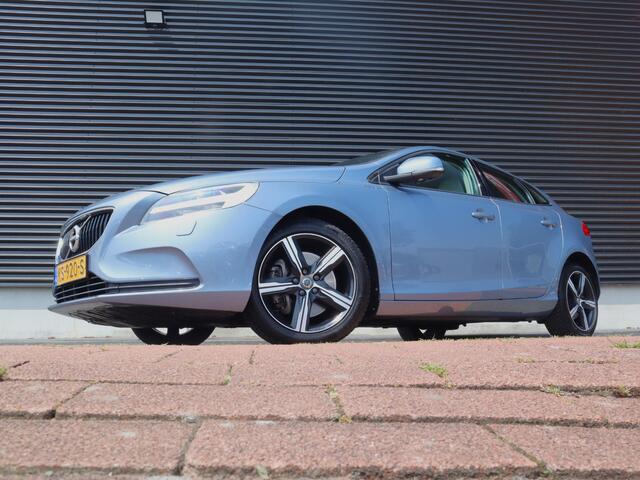 Volvo V40 1.5 T2 Nordic+ | Clima | Adapt. Cruise | Intellisafe | Navi Full Map | LED | Stoelverw. | Multimedia | Standkachel |