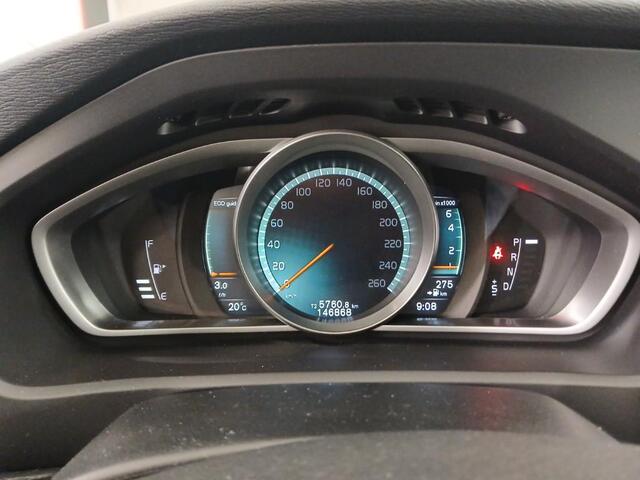 Volvo V40 T2 POLAR + AUTOMAAT | Multi media | spraakbediening telefoon en Navigatie | Stoelverwarming |