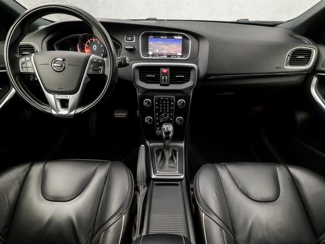 Volvo V40 2.0 T4 R-Design Sport 191Pk Automaat (PANORAMADAK, NAVIGATIE, CLIMATE, CAMERA, GETINT GLAS, LEDEREN SPORTSTOELEN, STOELVERWARMING, LED KOPLAMPEN, NIEUWE APK, NIEUWSTAAT)