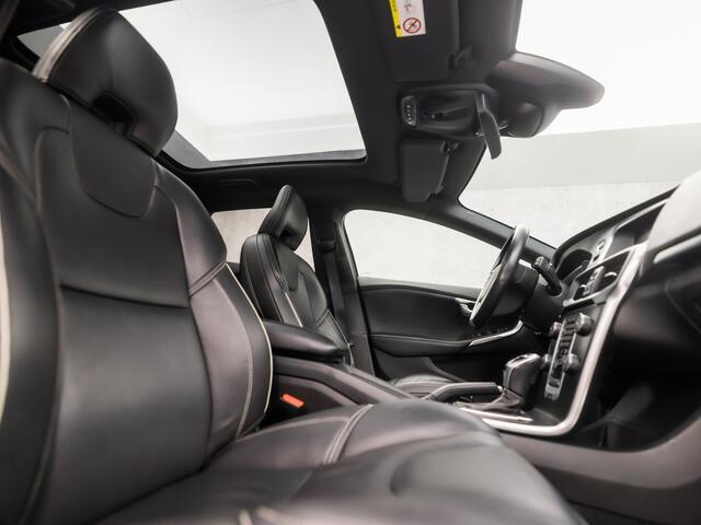 Volvo V40 2.0 T4 R-Design Sport 191Pk Automaat (PANORAMADAK, NAVIGATIE, CLIMATE, CAMERA, GETINT GLAS, LEDEREN SPORTSTOELEN, STOELVERWARMING, LED KOPLAMPEN, NIEUWE APK, NIEUWSTAAT)