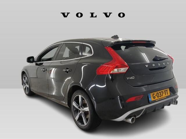Volvo V40 1.5 T3 Polar+ Sport | Panoramadak | Achteruitrijcamera | Cruise Control | Navigatie | Verwarmde Voorstoelen | Parkeersensoren voor en achter |