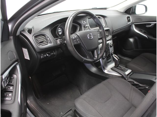 Volvo V40 1.5 T2 Momentum CLIMATE | LED | AFN TREKHAAK | LMV | CRUISE | AUTOMAAT