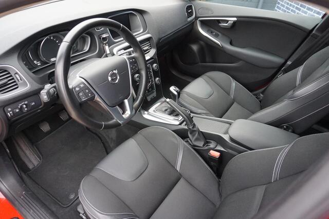 Volvo V40 T2 Nordic+ | Full Led | Standkachel | Stoelverwarming | Verwarmbare voorruit | Styling Pack |