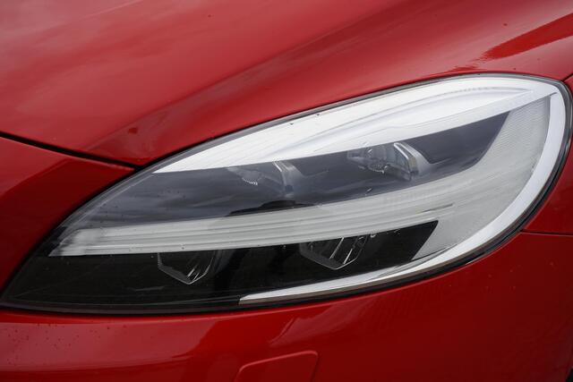 Volvo V40 T2 Nordic+ | Full Led | Standkachel | Stoelverwarming | Verwarmbare voorruit | Styling Pack |