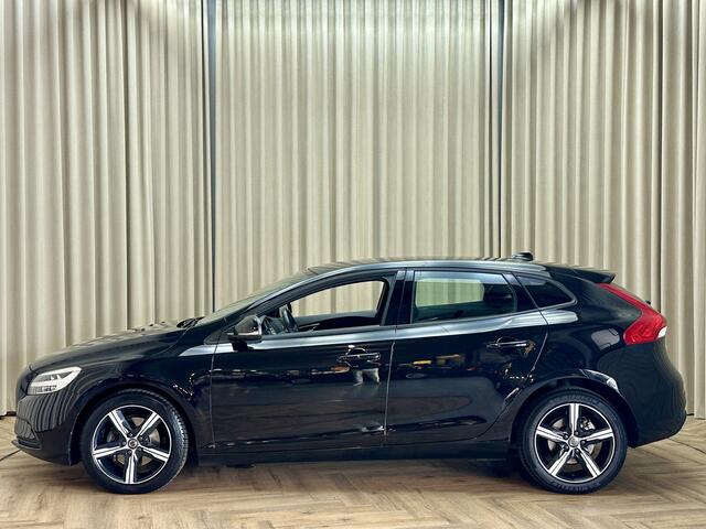Volvo V40 2.0 T2 *R-Design* Facelift / 1/2 Leder / Stoelverwarming / Camera / LED / Navi / Cruise Control / 17"LMV