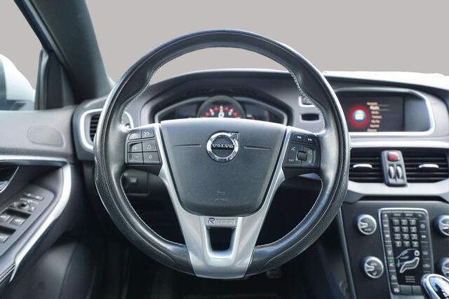 Volvo V40 1.5 T3 Polar+ Sport | Pano | Stoelverwarming |