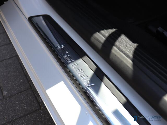 Volvo V40 2.0 T4 R-Design | Automaat | ECC | Leder Nappa | Navi Sensus | Camera | DAB | LED | Sound System | Keyless Start | Trekhaak |