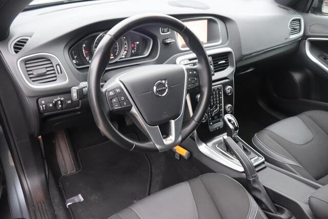 Volvo V40 1.5 T2 Edition+ (NL auto), Navigatie, Panoramadak, Camera, Cruise control, Harman/Kardon soundsystem, Stoelverwarming
