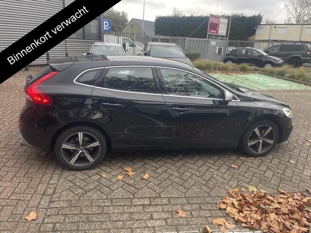 Volvo V40 2.0 T4 Business Sport | Cruise Control | Parkeersensoren | Stoelverwarming