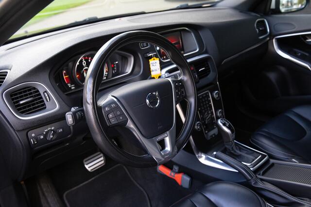 Volvo V40 2.0 T4 Business Sport Rdesign , Panoramadak, Trekhaak,