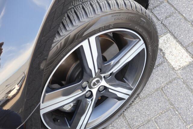 Volvo V40 1.5 T3 Polar+ Sport l Leder