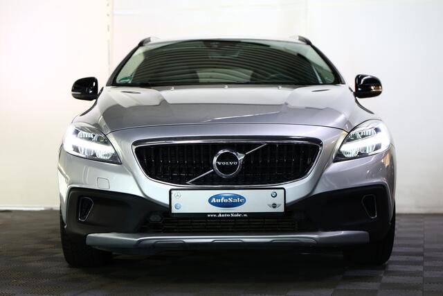 Volvo V40 CROSS COUNTRY 1.5 T3 Momentum