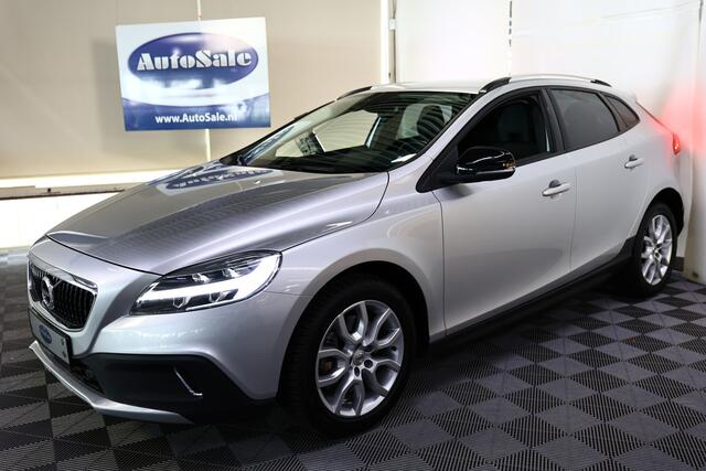 Volvo V40 CROSS COUNTRY 1.5 T3 Momentum