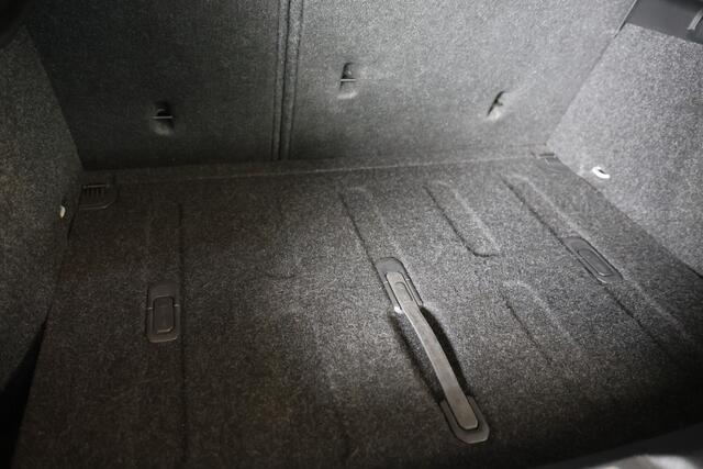 Volvo V40 CROSS COUNTRY 1.5 T3 Momentum